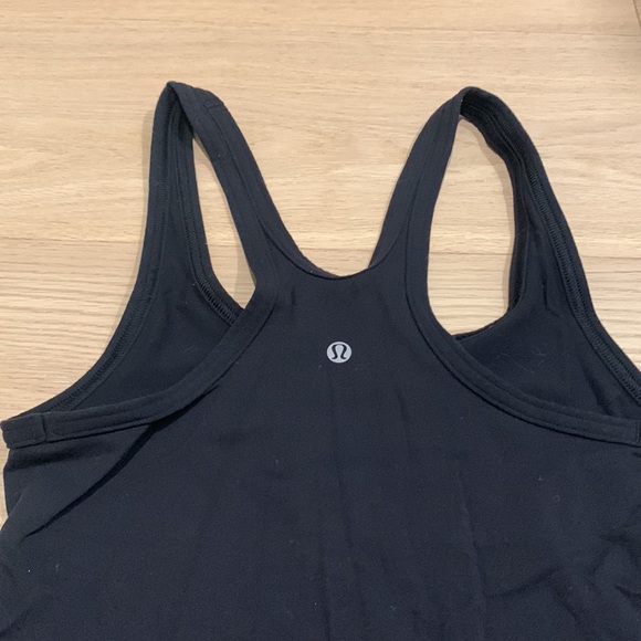 Lululemon tank - size 6 - Picture 2 of 2